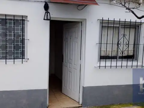 Depto Tipo Casa en Alquiler de 2 ambientes