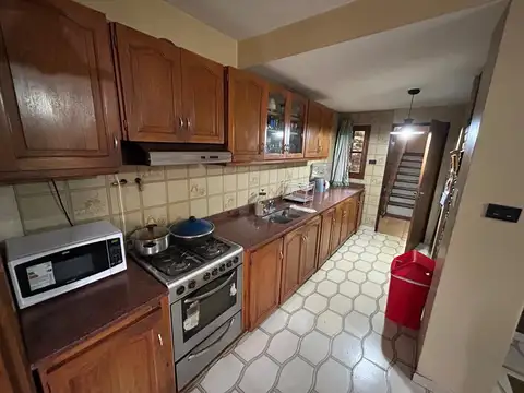 Casa 5 ambientes con 3 baños