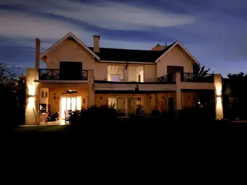 Casa en Alquiler Temporal de 5 dormitorios