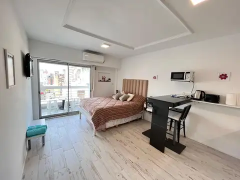 VENTA: Departamento monoambiente, remodelado, con balcón, en Barrio Martin