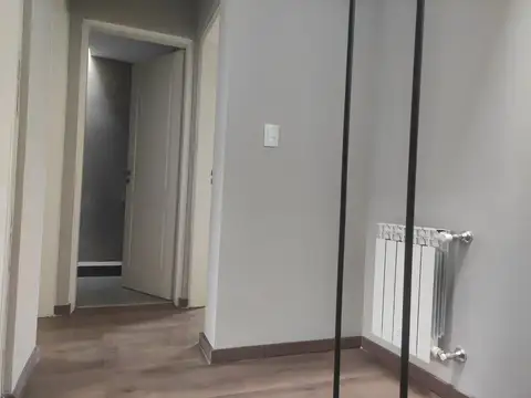 Casa 8 ambientes con 2 baños