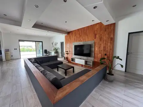 Casa en Venta en Solar de alvarez Barrio Privado, USD 340.000