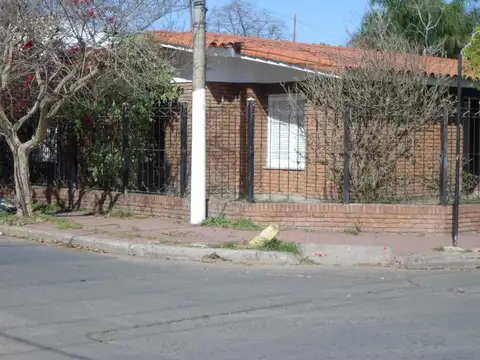 Casa en Venta en Capitan Bermudez, USD 160.000