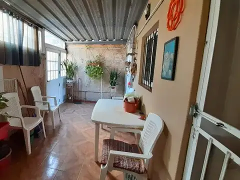 "Se Vende Casa Interna en Quilmes: Tu Oportunidad&amp;nbsp;de&amp;nbsp;Hogar"