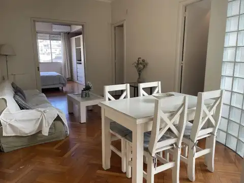 Venta. Departamento 3 ambientes. Carlos Calvo 1200.