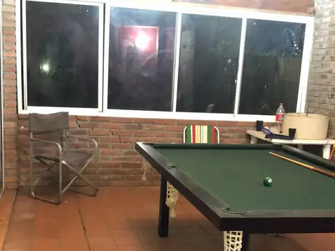 Casa 5 ambientes con 2 baños
