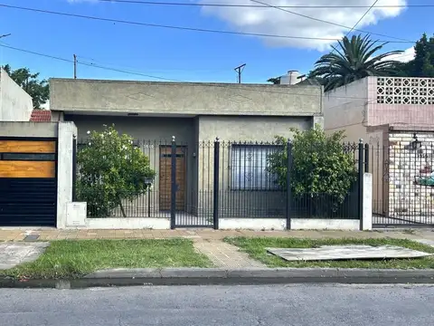 VENTA CASA 3 AMBIENTES MORON APTA CREDITO