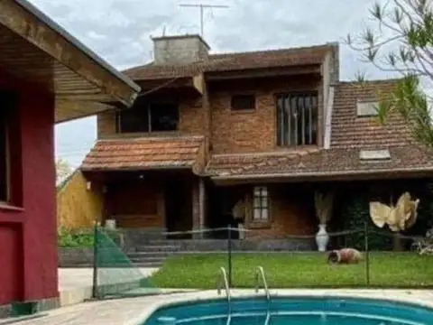 Venta de Casa 6 AMBIENTES en Beccar, San Isidro                                SE VEN...
