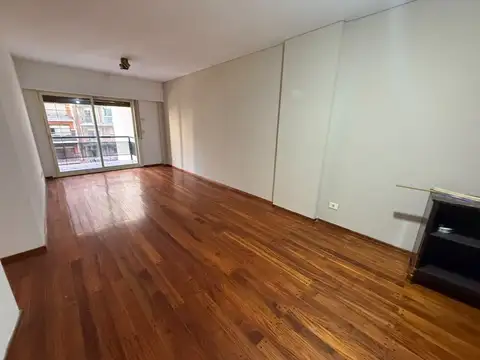 Vidal 1500, Piso 3