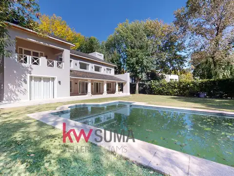 Casa en  Venta en Abril Club de Campo