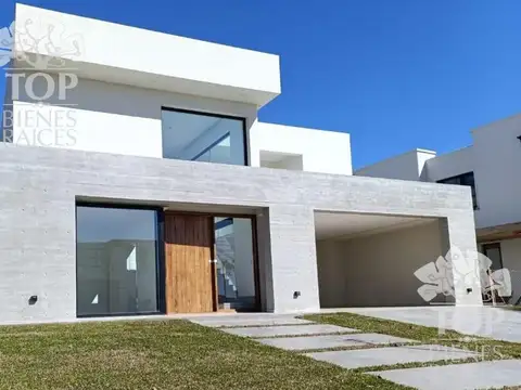 Casa  en Venta en Puertos, Escobar, G.B.A. Zona Norte