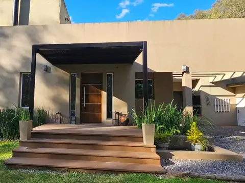 VENTA CASA 13.000 M2 CAMPOS DE ROCA 5 AMBIENTES