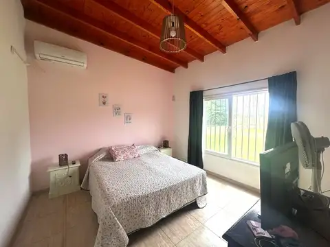 Villa Lia  Cordoba y Estrada 100