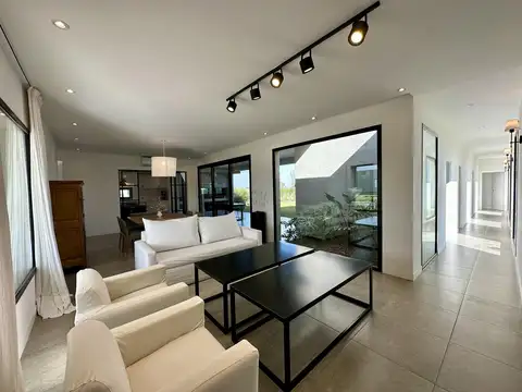 Casa en Venta en San Lucas, USD 250.000