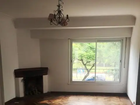 Av Santa Fe 200, Piso PA