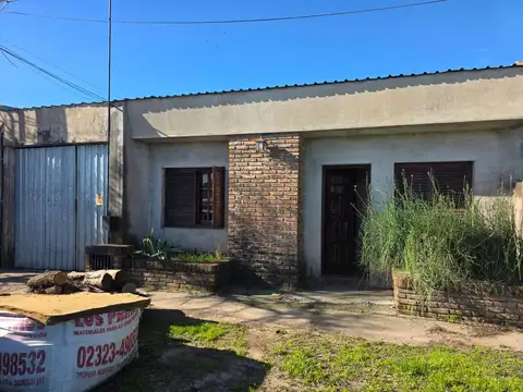 Casa de tres ambientes en Lujan