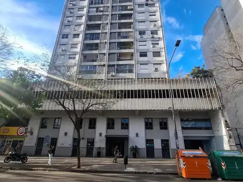 Av. Pellegrini al 1400