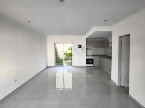 Depto Tipo Casa en Venta de 3 ambientes
