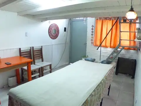 OPORTUNIDAD  MONOAMBIENTE CON ENTREPISO/ OFICINA,  EN PLENO CENTRO ITUZAINGO A MTS DE LA PLAZA