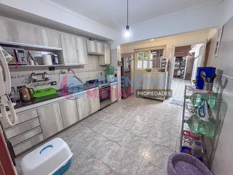 Depto Tipo Casa 4 ambientes con 2 baños