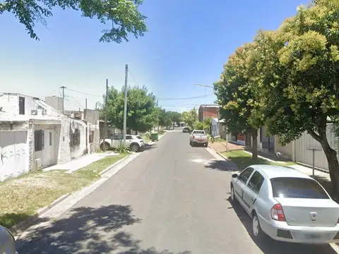 Tucumán e/ Baradero y Pinasco