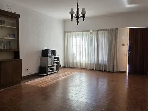 Casa en Venta en Olivos, USD 220.000
