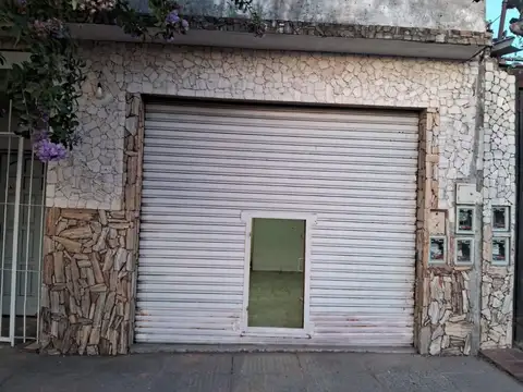 Local en Alquiler en Isidro Casanova, $ 200.000