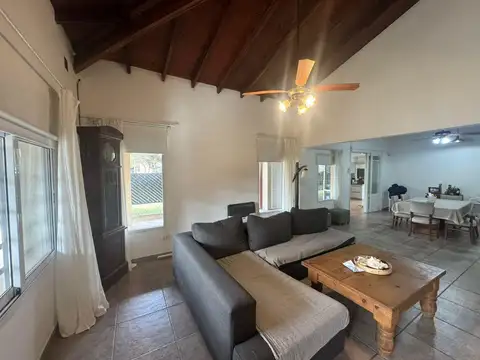 Casa en Venta con 1 cochera