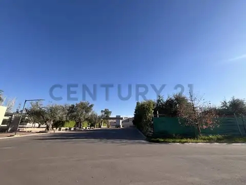 Terreno en Venta 27  mts Fondo