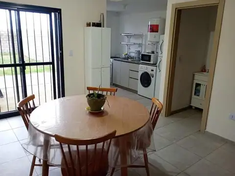 DÚPLEX 2 DORM 2 BAÑOS EN VALLE CERCANO - B° CON SEGURIDAD