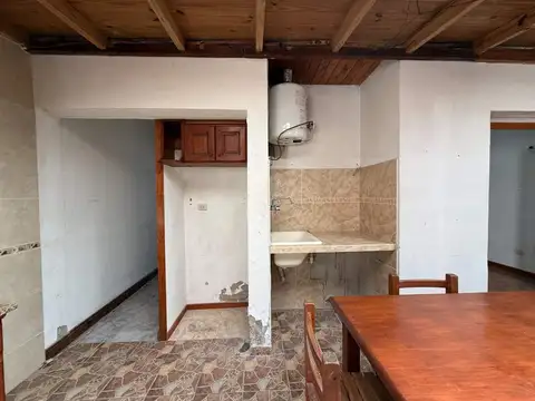 Casa 3 ambientes con 1 baño