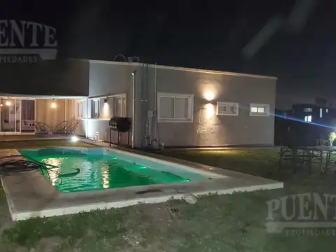 Casa en Venta con 2 cocheras