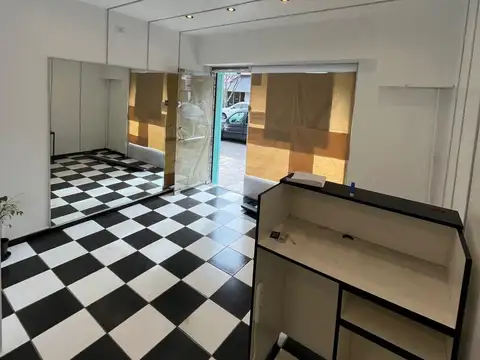 LOCAL COMERCIAL MUY AMPLIO  (50M2) ZONA GUEMES -24 MESES