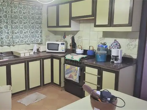 Casa en Venta con 3 cocheras