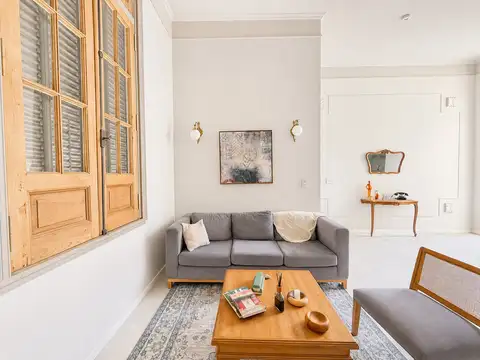 Casa 6 ambientes con 2 baños