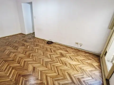 Avenida Eva Perón 3000, Piso 2