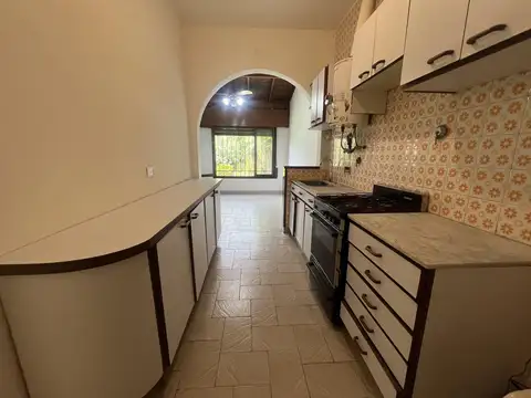 Casa en Alquiler en Bella Vista, $ 1.300.000