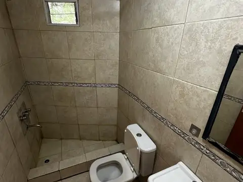 Depto Tipo Casa en Alquiler en Remedios de Escalada, $ 700.000