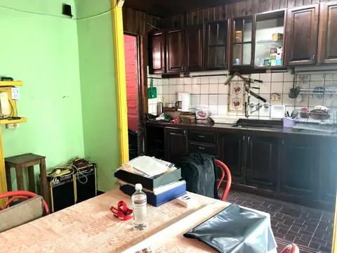 CASA 4 AMB CON GARAGE -  PATIO EN EL FONDO - TERRAZA T/ LA SUPERFICIE  