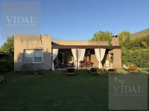 Casa 5 ambientes con 3 baños