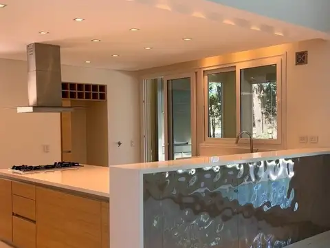 Oportunidad casa de categoría en venta Estancias del Pilar