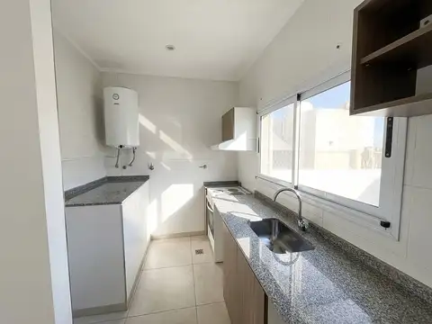 Depto Tipo Casa en Venta con 1 cocheras