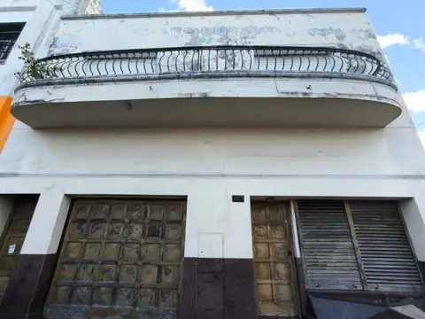 VENTA CASA MULTIFAMILIAR LOTE PROPIO A REFACCIONAR