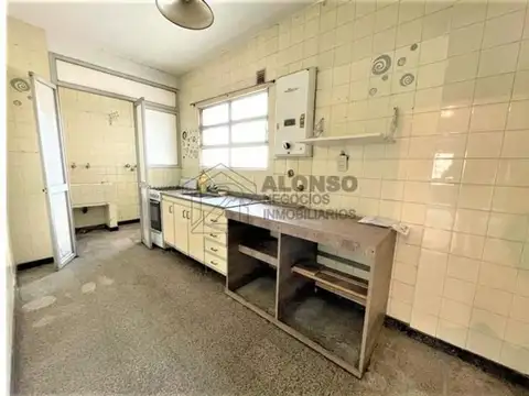 Aristobulo Del Valle 200