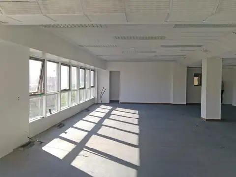 AMPLIO PISO DE OFICINAS EN NUÑEZ