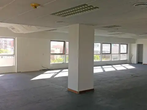 Oficina en Alquiler al Noreste