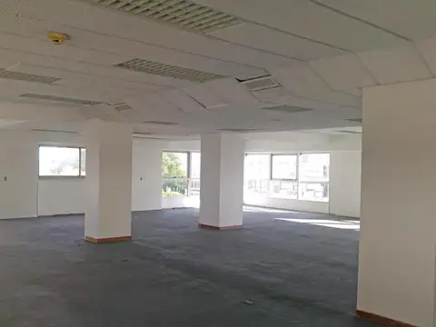 AMPLIO PISO DE OFICINAS EN NUÑEZ