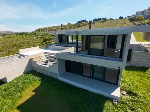 CASA A ESTRENAR EN BARRIO  ALTOS AIRES – TANDIL