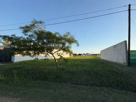 VENTA TERRENO B° VILLA GOLF