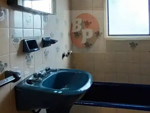 EXTRAORDINARIO DEPTO DE 2 AMB. CON ENORME BALCON - UN LUJO